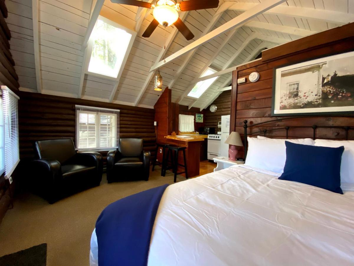 Pine Grove Cottages Lincolnville Exteriör bild