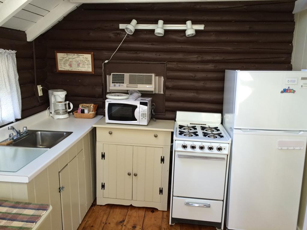 Pine Grove Cottages Lincolnville Exteriör bild